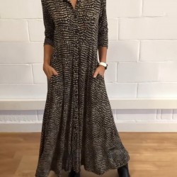 Was soll ich morgen anziehen?Elegantes Kleid mit schmalem Revers