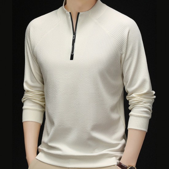 Modischer Herren-Pullover mit Viertelreiverschluss