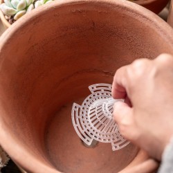 Pflanzgef-Entwsserungsvorrichtung gegen Wurzelfule